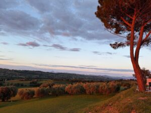 Zonsopgang boven de heuvels rond Monte Porzio