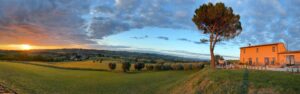 Zonsopgang boven de heuvels rond Monte Porzio