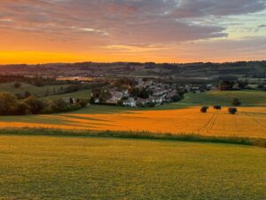 Zonsopgang boven de heuvels rond Monte Porzio